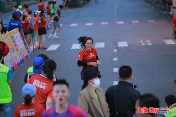 BƯỚC CHẠY CHÀO XUÂN THÀNH PHỐ QUẢNG NGÃI 2024 - Ảnh #1250861