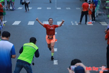 BƯỚC CHẠY CHÀO XUÂN THÀNH PHỐ QUẢNG NGÃI 2024 - Ảnh #1251606