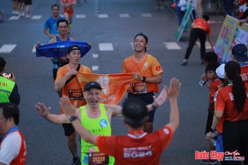 BƯỚC CHẠY CHÀO XUÂN THÀNH PHỐ QUẢNG NGÃI 2024 - Ảnh #1251023