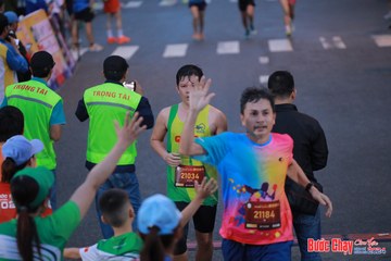 BƯỚC CHẠY CHÀO XUÂN THÀNH PHỐ QUẢNG NGÃI 2024 - Ảnh #1250670