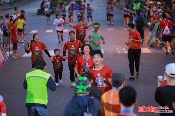 BƯỚC CHẠY CHÀO XUÂN THÀNH PHỐ QUẢNG NGÃI 2024 - Ảnh #1250199