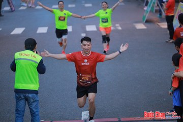 BƯỚC CHẠY CHÀO XUÂN THÀNH PHỐ QUẢNG NGÃI 2024 - Ảnh #1250989