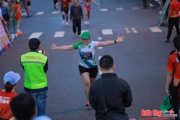 BƯỚC CHẠY CHÀO XUÂN THÀNH PHỐ QUẢNG NGÃI 2024 - Ảnh #1250581