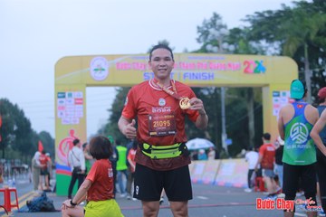 BƯỚC CHẠY CHÀO XUÂN THÀNH PHỐ QUẢNG NGÃI 2024 - Ảnh #1221422