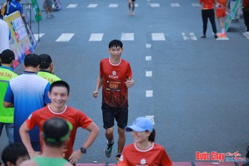 BƯỚC CHẠY CHÀO XUÂN THÀNH PHỐ QUẢNG NGÃI 2024 - Ảnh #1251560