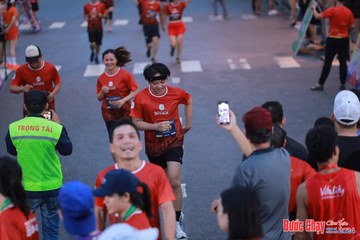 BƯỚC CHẠY CHÀO XUÂN THÀNH PHỐ QUẢNG NGÃI 2024 - Ảnh #1250524