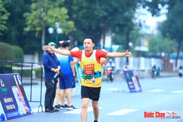 BƯỚC CHẠY CHÀO XUÂN THÀNH PHỐ QUẢNG NGÃI 2024 - Ảnh #1232935