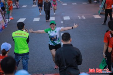 BƯỚC CHẠY CHÀO XUÂN THÀNH PHỐ QUẢNG NGÃI 2024 - Ảnh #1250587