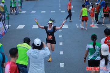 BƯỚC CHẠY CHÀO XUÂN THÀNH PHỐ QUẢNG NGÃI 2024 - Ảnh #1251646