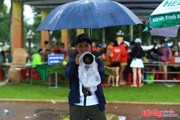 BƯỚC CHẠY CHÀO XUÂN THÀNH PHỐ QUẢNG NGÃI 2024 - Ảnh #1238530