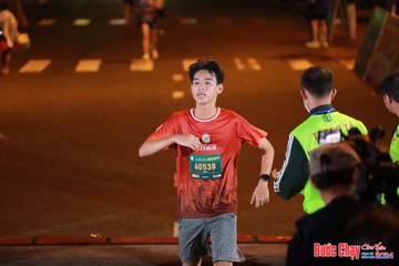 BƯỚC CHẠY CHÀO XUÂN THÀNH PHỐ QUẢNG NGÃI 2024 - Ảnh #1242927