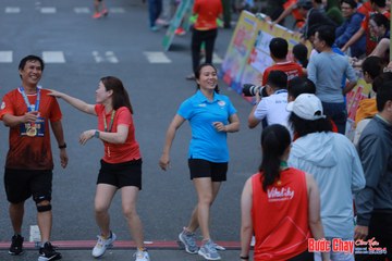 BƯỚC CHẠY CHÀO XUÂN THÀNH PHỐ QUẢNG NGÃI 2024 - Ảnh #1251873