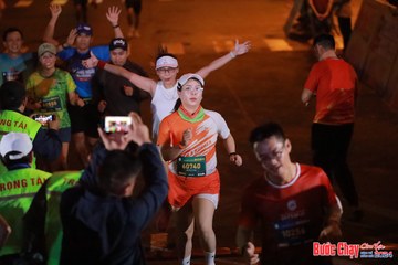 BƯỚC CHẠY CHÀO XUÂN THÀNH PHỐ QUẢNG NGÃI 2024 - Ảnh #1247316