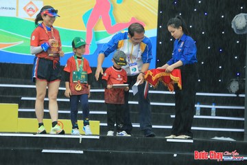 BƯỚC CHẠY CHÀO XUÂN THÀNH PHỐ QUẢNG NGÃI 2024 - Ảnh #1233378