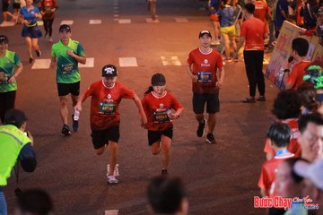 BƯỚC CHẠY CHÀO XUÂN THÀNH PHỐ QUẢNG NGÃI 2024 - Ảnh #1249461