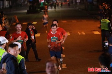BƯỚC CHẠY CHÀO XUÂN THÀNH PHỐ QUẢNG NGÃI 2024 - Ảnh #1244001