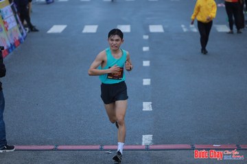 BƯỚC CHẠY CHÀO XUÂN THÀNH PHỐ QUẢNG NGÃI 2024 - Ảnh #1252048
