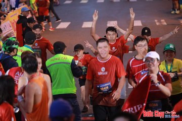 BƯỚC CHẠY CHÀO XUÂN THÀNH PHỐ QUẢNG NGÃI 2024 - Ảnh #1249974