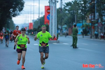 BƯỚC CHẠY CHÀO XUÂN THÀNH PHỐ QUẢNG NGÃI 2024 - Ảnh #1236907