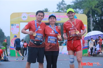 BƯỚC CHẠY CHÀO XUÂN THÀNH PHỐ QUẢNG NGÃI 2024 - Ảnh #1221734