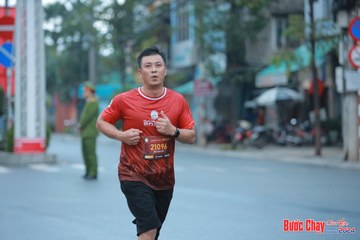 BƯỚC CHẠY CHÀO XUÂN THÀNH PHỐ QUẢNG NGÃI 2024 - Ảnh #1237030