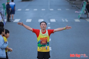 BƯỚC CHẠY CHÀO XUÂN THÀNH PHỐ QUẢNG NGÃI 2024 - Ảnh #1252092