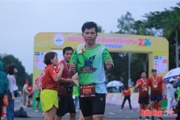 BƯỚC CHẠY CHÀO XUÂN THÀNH PHỐ QUẢNG NGÃI 2024 - Ảnh #1221347