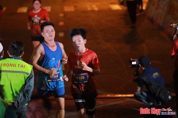 BƯỚC CHẠY CHÀO XUÂN THÀNH PHỐ QUẢNG NGÃI 2024 - Ảnh #1247631