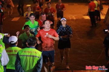 BƯỚC CHẠY CHÀO XUÂN THÀNH PHỐ QUẢNG NGÃI 2024 - Ảnh #1248134