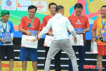 BƯỚC CHẠY CHÀO XUÂN THÀNH PHỐ QUẢNG NGÃI 2024 - Ảnh #1233358