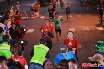 BƯỚC CHẠY CHÀO XUÂN THÀNH PHỐ QUẢNG NGÃI 2024 - Ảnh #1249681