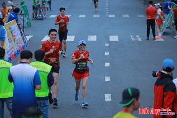 BƯỚC CHẠY CHÀO XUÂN THÀNH PHỐ QUẢNG NGÃI 2024 - Ảnh #1251545