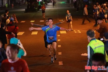 BƯỚC CHẠY CHÀO XUÂN THÀNH PHỐ QUẢNG NGÃI 2024 - Ảnh #1242705