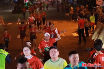 BƯỚC CHẠY CHÀO XUÂN THÀNH PHỐ QUẢNG NGÃI 2024 - Ảnh #1248824