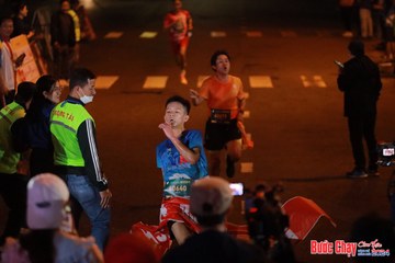 BƯỚC CHẠY CHÀO XUÂN THÀNH PHỐ QUẢNG NGÃI 2024 - Ảnh #1240739