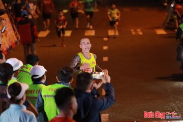 BƯỚC CHẠY CHÀO XUÂN THÀNH PHỐ QUẢNG NGÃI 2024 - Ảnh #1247364