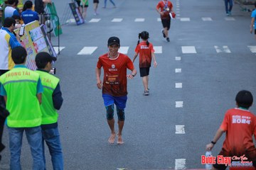 BƯỚC CHẠY CHÀO XUÂN THÀNH PHỐ QUẢNG NGÃI 2024 - Ảnh #1251854