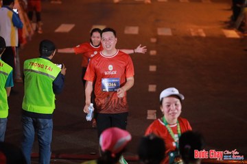 BƯỚC CHẠY CHÀO XUÂN THÀNH PHỐ QUẢNG NGÃI 2024 - Ảnh #1249225
