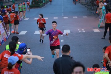 BƯỚC CHẠY CHÀO XUÂN THÀNH PHỐ QUẢNG NGÃI 2024 - Ảnh #1250854