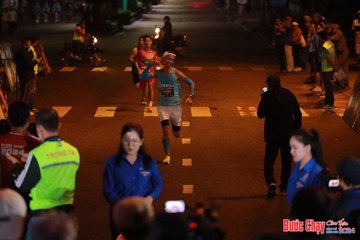 BƯỚC CHẠY CHÀO XUÂN THÀNH PHỐ QUẢNG NGÃI 2024 - Ảnh #1240821