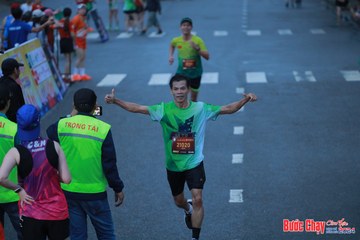 BƯỚC CHẠY CHÀO XUÂN THÀNH PHỐ QUẢNG NGÃI 2024 - Ảnh #1251172