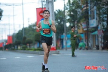 BƯỚC CHẠY CHÀO XUÂN THÀNH PHỐ QUẢNG NGÃI 2024 - Ảnh #1237186