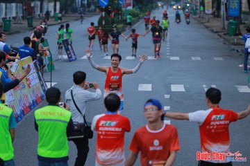 BƯỚC CHẠY CHÀO XUÂN THÀNH PHỐ QUẢNG NGÃI 2024 - Ảnh #1251885