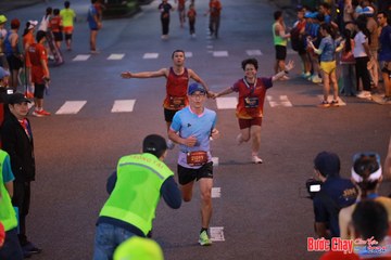 BƯỚC CHẠY CHÀO XUÂN THÀNH PHỐ QUẢNG NGÃI 2024 - Ảnh #1250063