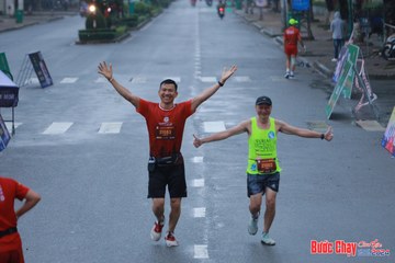 BƯỚC CHẠY CHÀO XUÂN THÀNH PHỐ QUẢNG NGÃI 2024 - Ảnh #1252384
