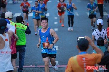 BƯỚC CHẠY CHÀO XUÂN THÀNH PHỐ QUẢNG NGÃI 2024 - Ảnh #1251300