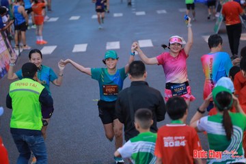 BƯỚC CHẠY CHÀO XUÂN THÀNH PHỐ QUẢNG NGÃI 2024 - Ảnh #1250682