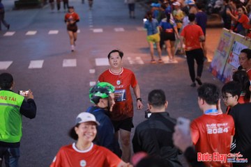 BƯỚC CHẠY CHÀO XUÂN THÀNH PHỐ QUẢNG NGÃI 2024 - Ảnh #1250163