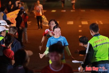 BƯỚC CHẠY CHÀO XUÂN THÀNH PHỐ QUẢNG NGÃI 2024 - Ảnh #1243062