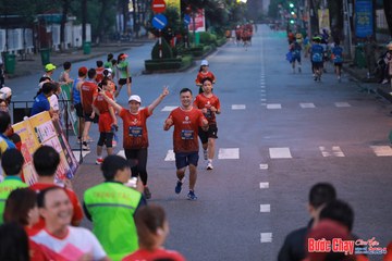 BƯỚC CHẠY CHÀO XUÂN THÀNH PHỐ QUẢNG NGÃI 2024 - Ảnh #1250451